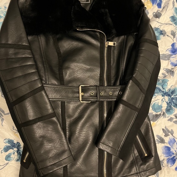 Guess Chelsea Faux Leather Faux Fur Belted Jacket - Picture 5 of 6
